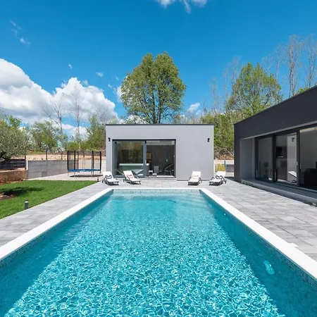 Luxury Ii With Heated Pool, Jacuzzi & Sauna Villa *