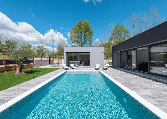 Luxury Ii With Heated Pool, Jacuzzi & Sauna Villa *