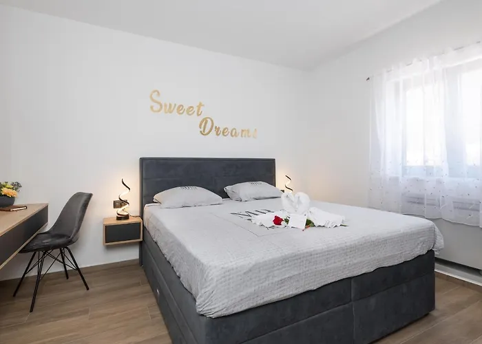 Luxury Ii With Heated Pool, Jacuzzi & Sauna Villa