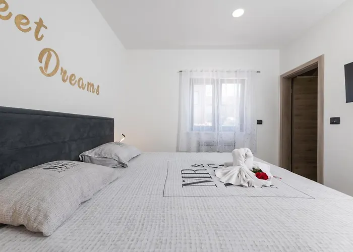 Luxury Ii With Heated Pool, Jacuzzi & Sauna Villa *