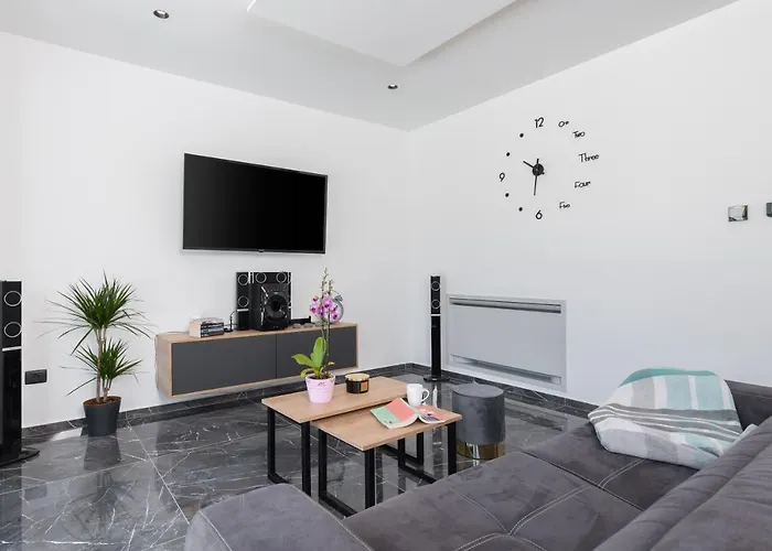 Luxury Ii With Heated Pool, Jacuzzi & Sauna Villa *